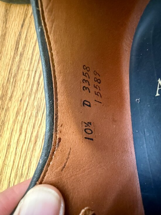 Allen Edmonds Clifton Cap Toe Oxford Walnut Brown Men’s 10.5 D USA + Cedar Trees